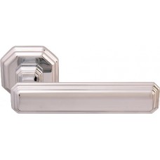 Дверная ручка Forme мод. Themis 217RAT (полированный хром) на розетке 50RAT