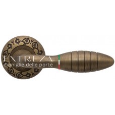 Дверная ручка Extreza "MIREL" (Мирел) 316 на розетке R04 матовая бронза F03