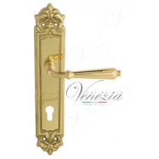 Дверная ручка Venezia на планке PL96 мод. Classic (полир. латунь) под цилиндр